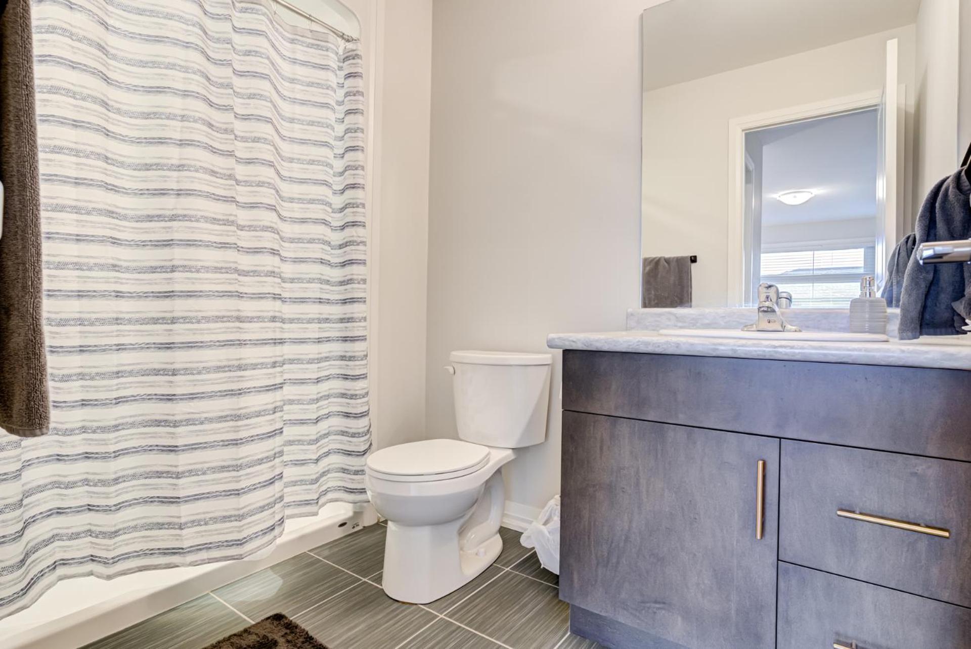 Luxury Living At The Falls - 4 Bed House ナイアガラ・フォールズ エクステリア 写真